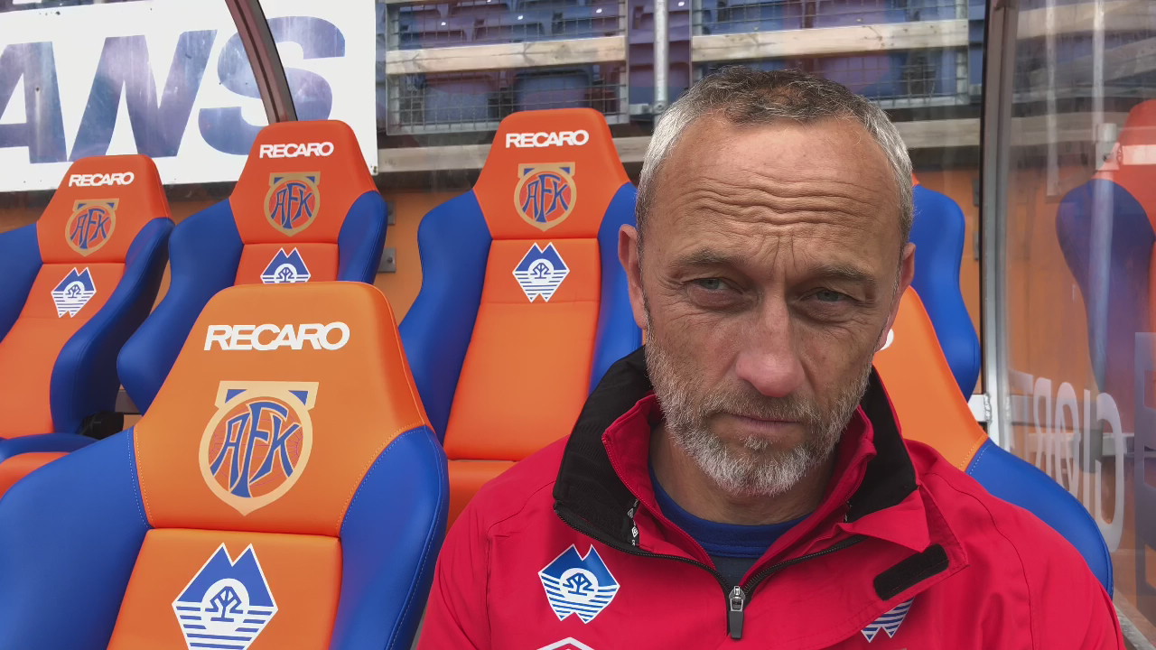 86CADE50-C8C5-46D3-90D4-3C84F0F3B887.MOV